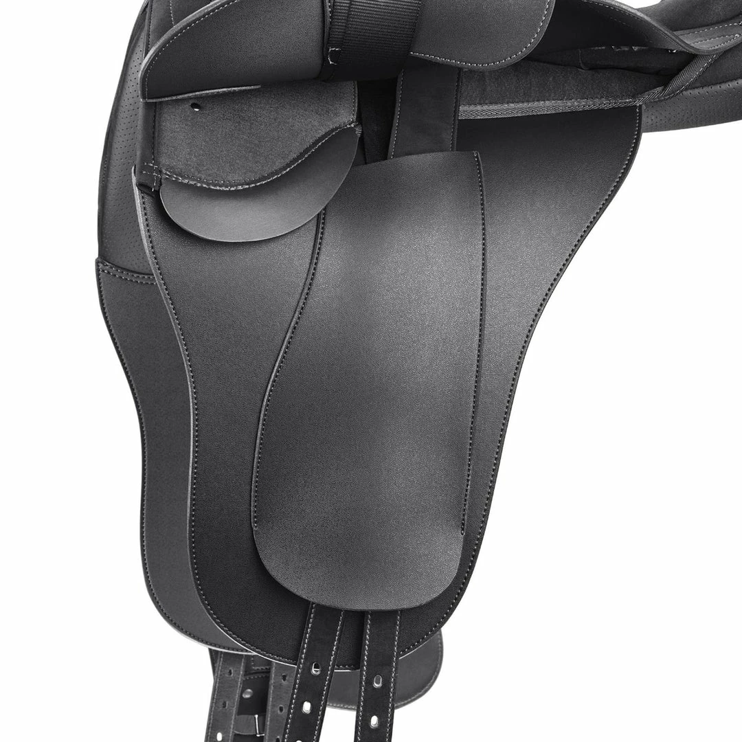 Saddlery Brands International Wintec Pro Stock Saddle With Swinging Fenders And HART